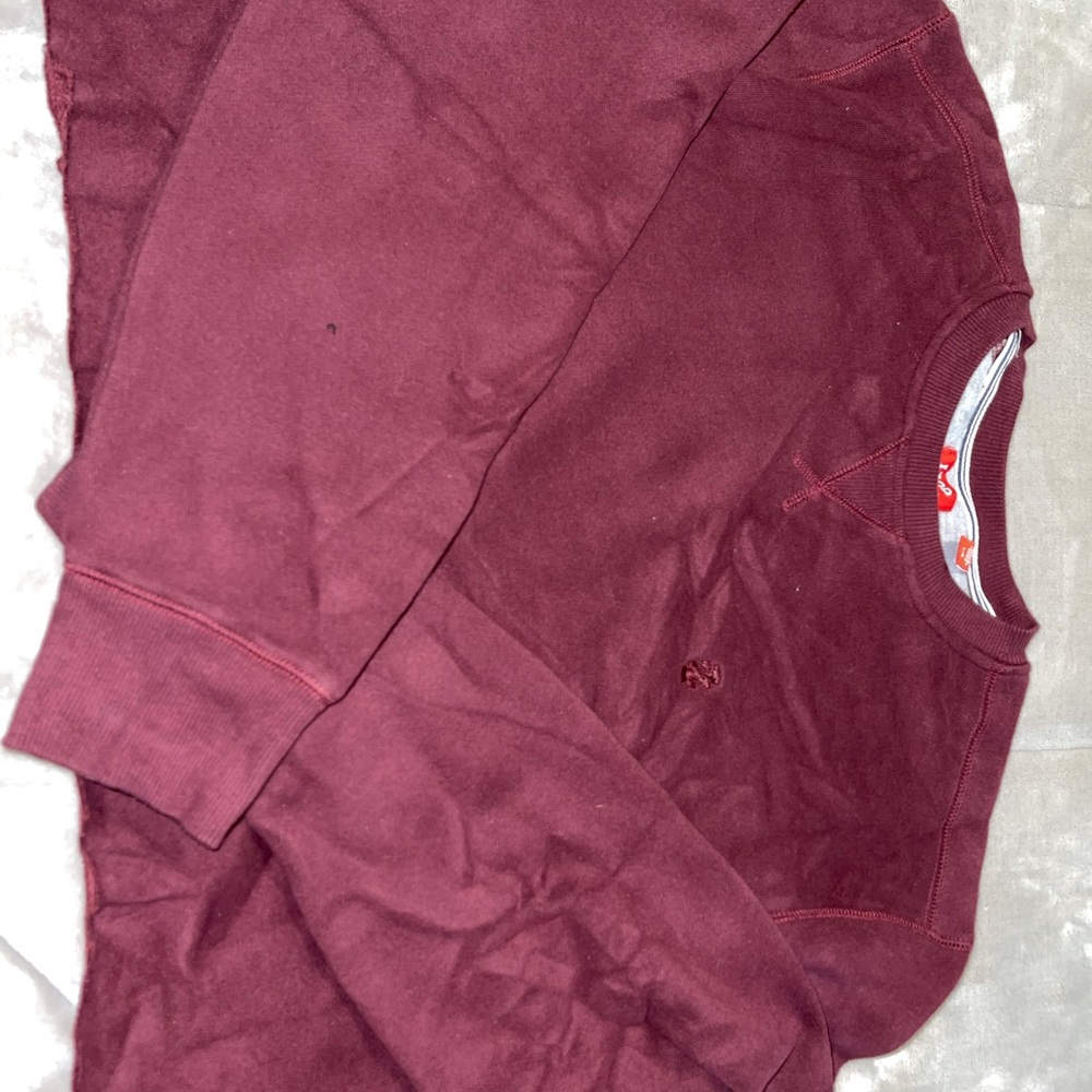 Izod cropped crew neck large